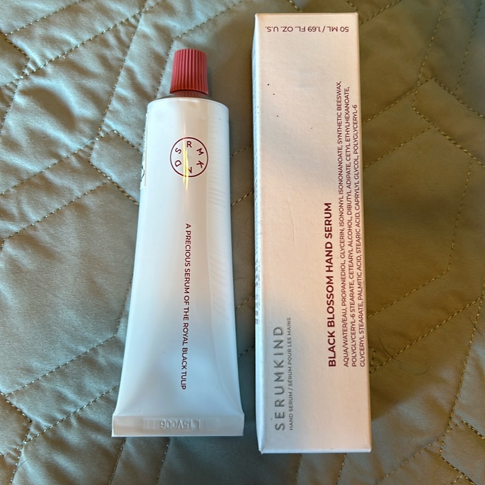NWT Serumkind Black Blossom Hand Serum, 50ml, new, never opened 🌹🌹🥰🥰❤️❤️💕